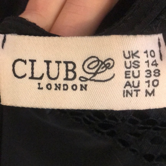 Black spandex gown with low back and lace sleeves - Picture 5 of 7